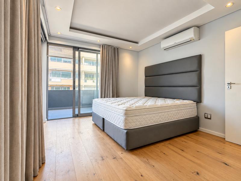 3 Bedroom Property for Sale in Sea Point Western Cape